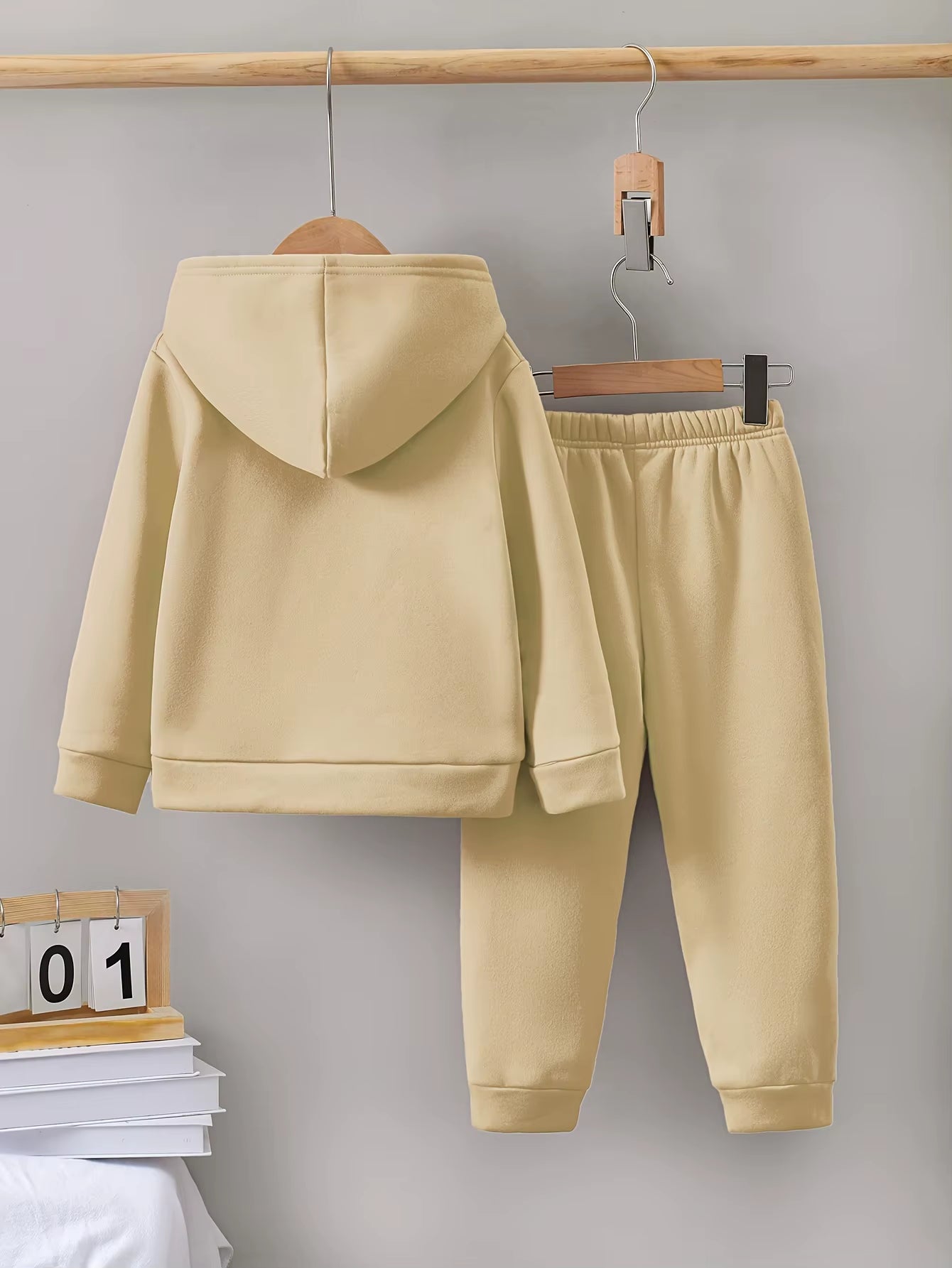 2Sets Fall/Winter New Casual Comfort Sports Style Warm Boy Print Warm Lining Hoodie and Tracksuit Pants