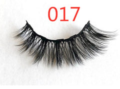 A Pair Of False Eyelashes With Magnets In Fashion